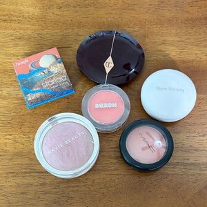 Set of blushes